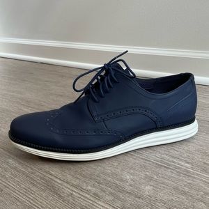 Men's 11.5 Navy Blue Cole Haan GRAND.OS Wingtip shoes. White Soles
